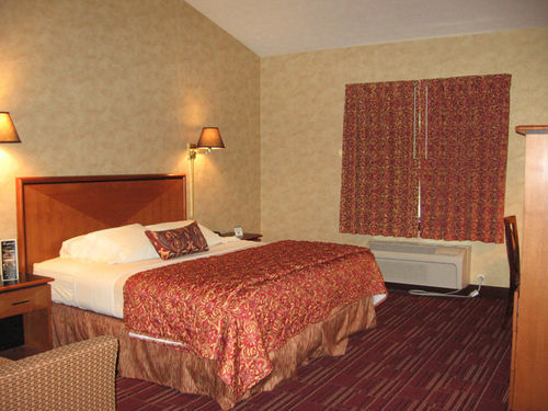 Bertram Inn And Conference Center Aurora Buitenkant foto